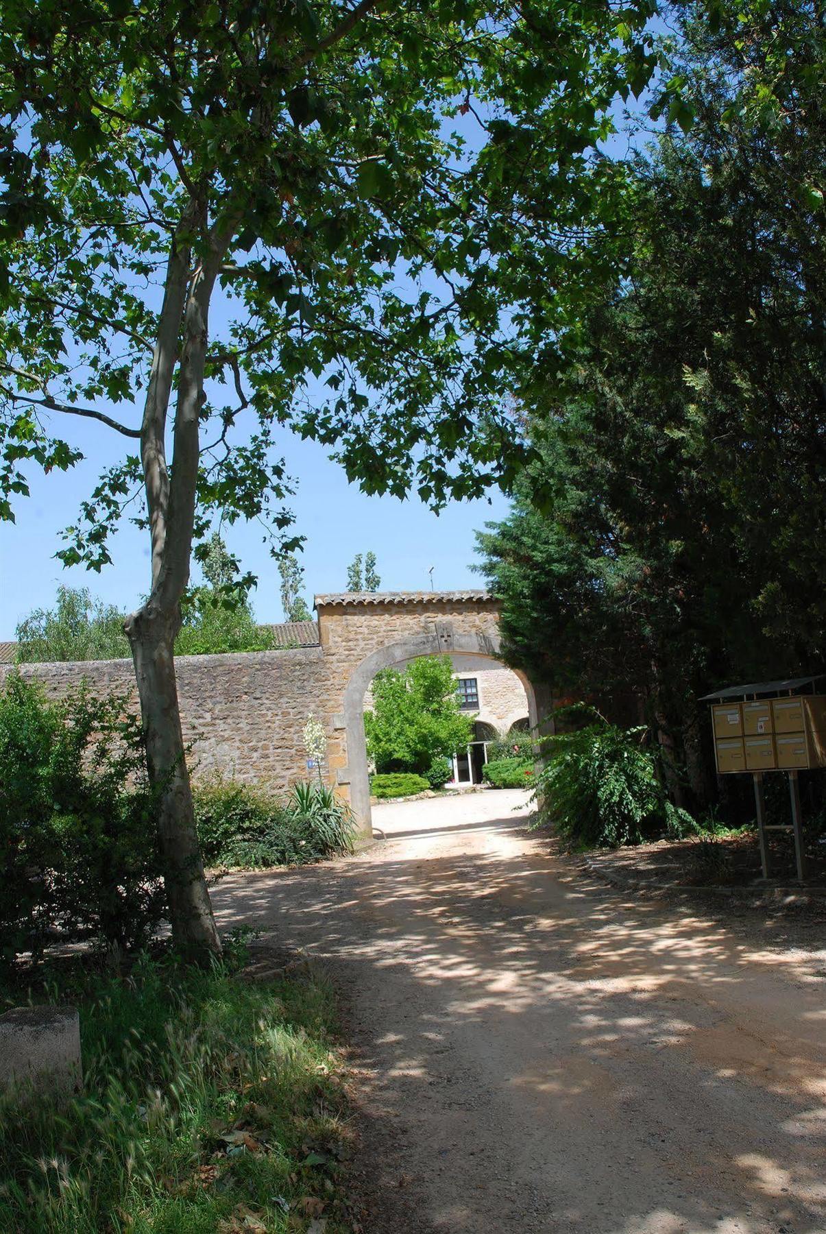 Demeures Et Chateaux L'Abbaye Caladoise - Anciennement Hostellerie Ferme Du Poulet Villefranche-sur-Saone Bagian luar foto